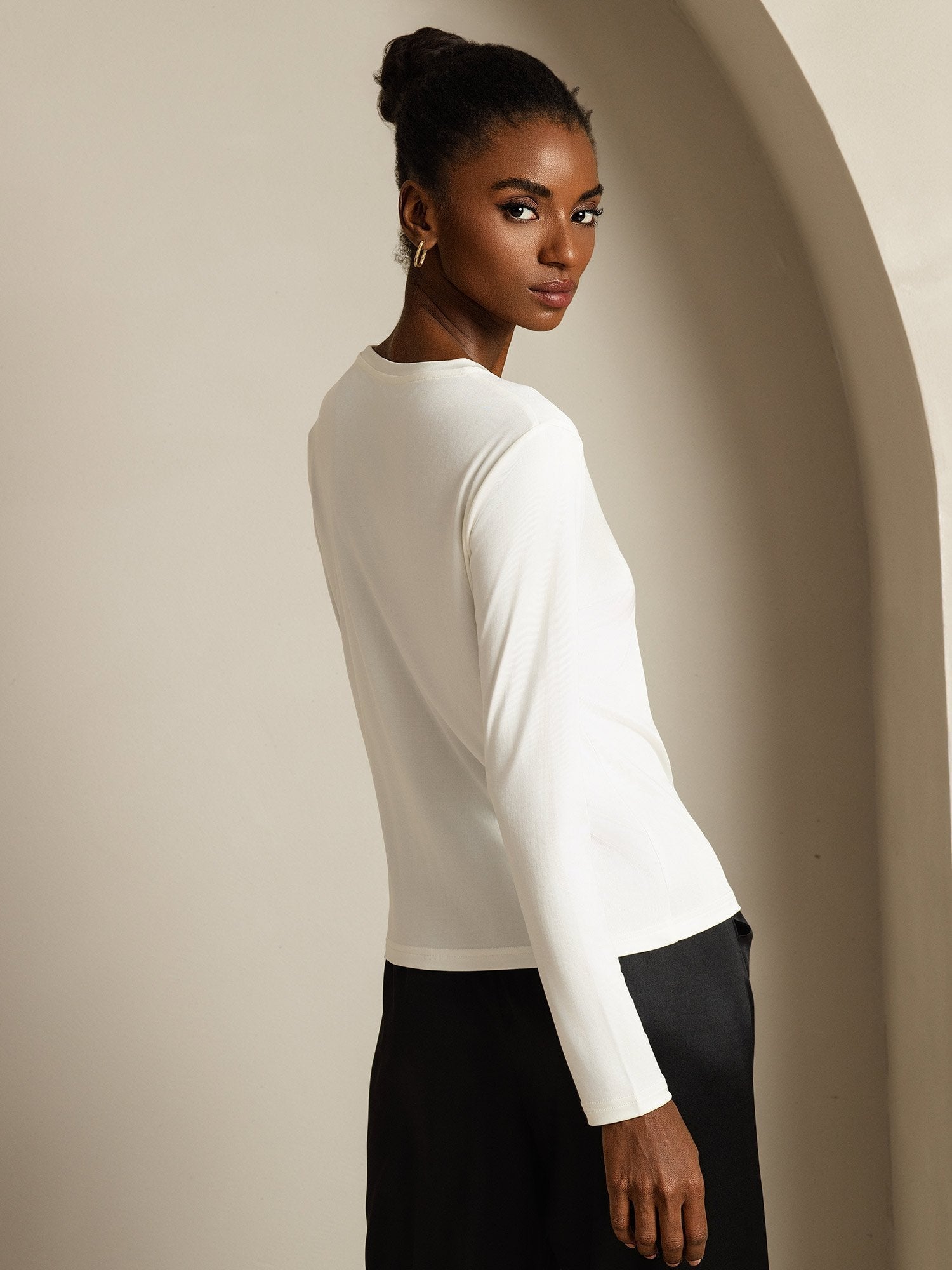 [White] SilkSilky  Long Sleeve Crew Neck Women's T-Shirt 002