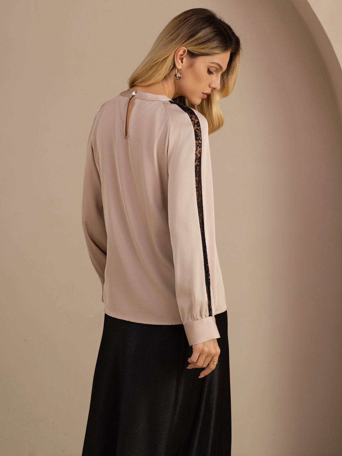 [Tan] SilkSilky Long Sleeve Keyhole Neck Women's Blouse 002