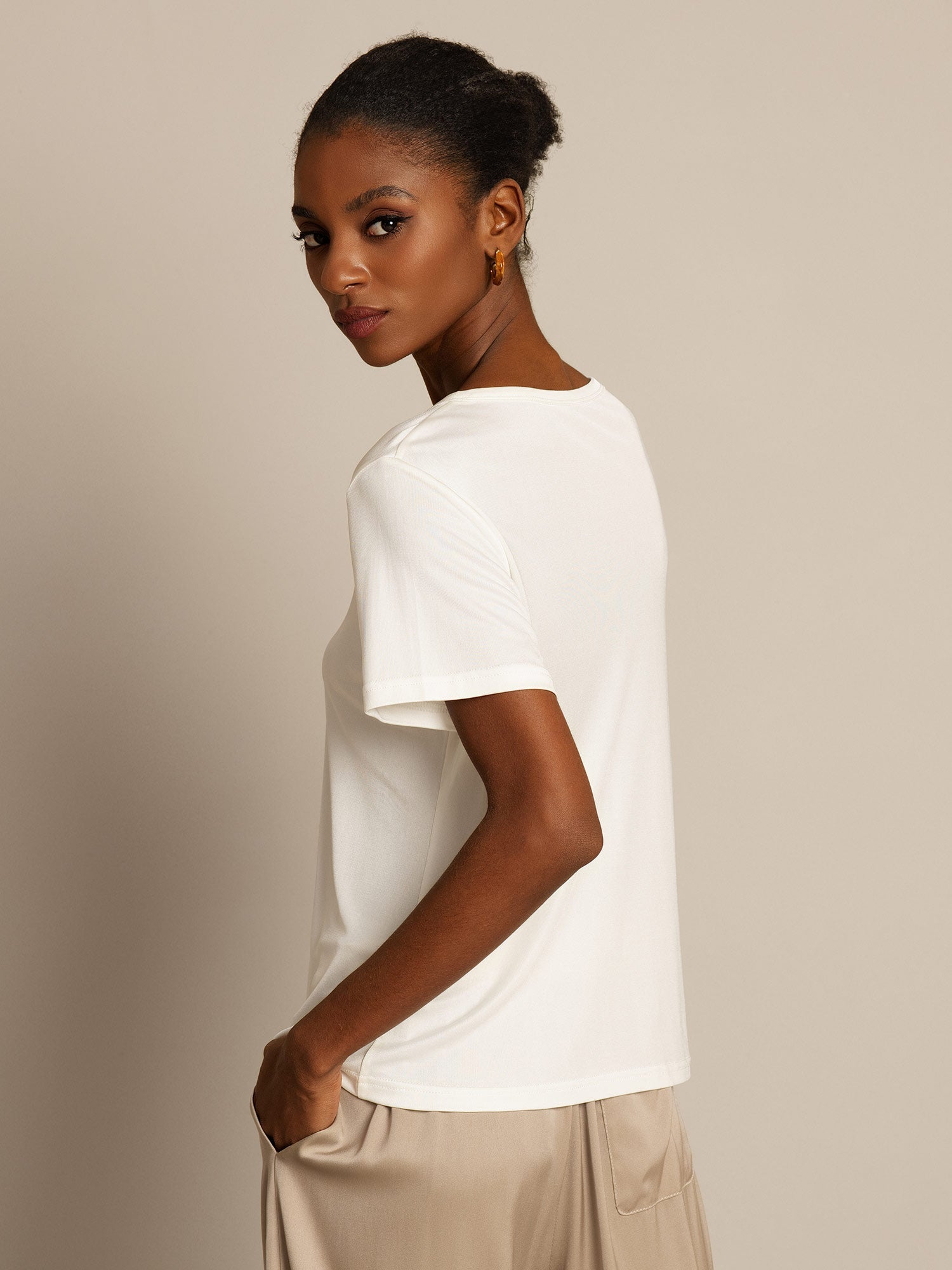 [White] SilkSilky  100% Silk Jersey Short Sleeve Round Neck Women's T-Shirt 002