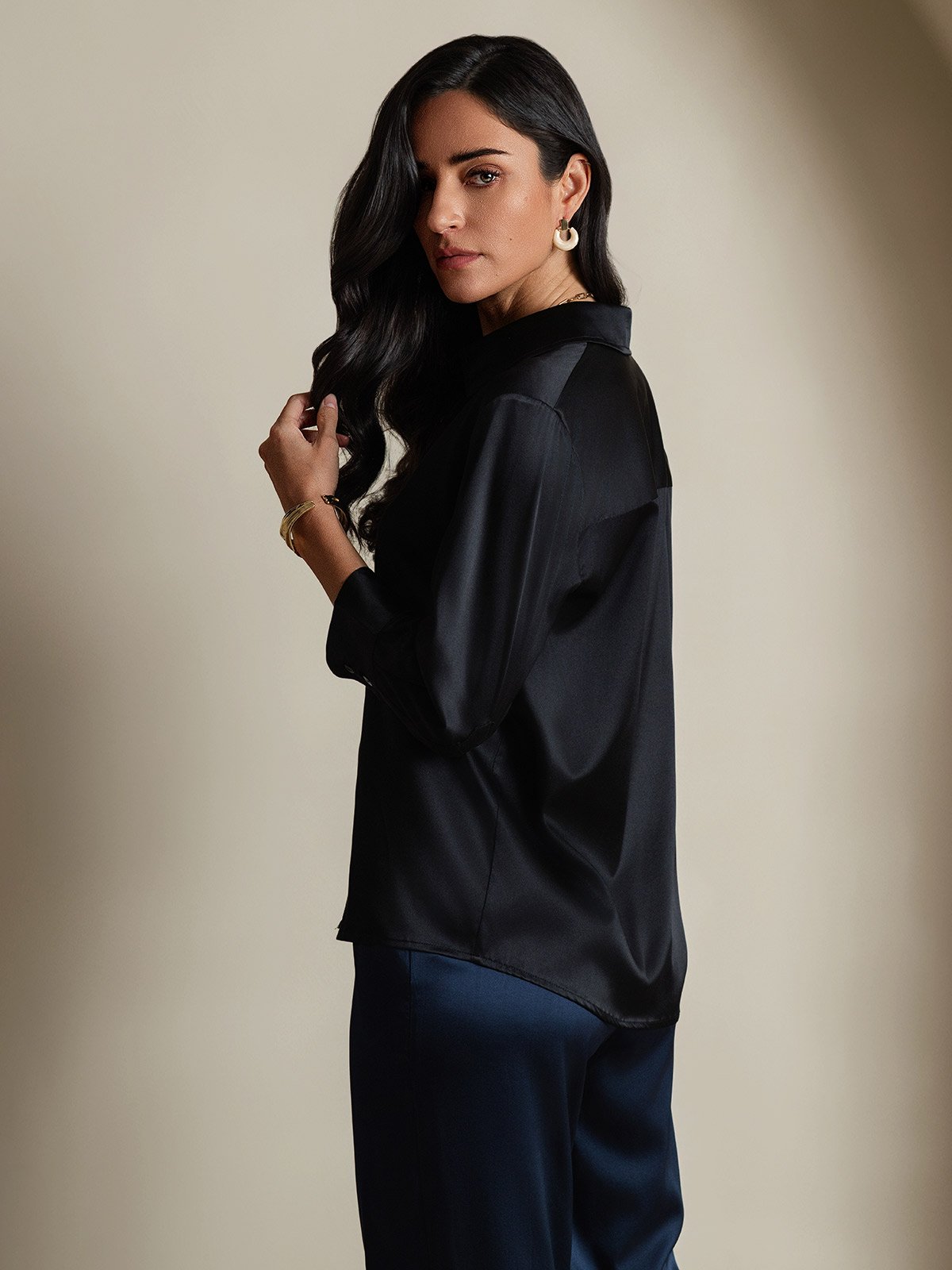 Black 19 momme silk 3/4 sleeve lapel shirt with button-up front