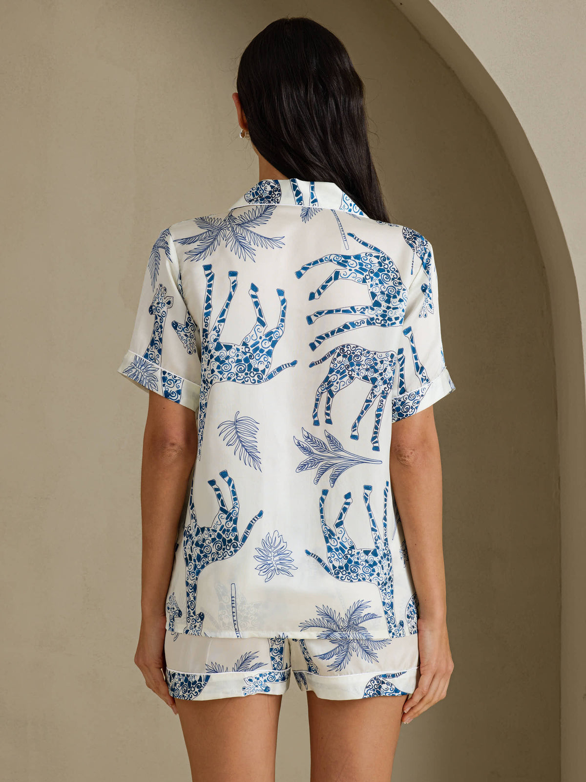 [White Giraffe] SilkSilky Short Sleeve Notch Collar Women's Pajamas 002