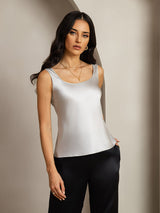 White 19Momme silk sleeveless U-neck tank top with straight fit